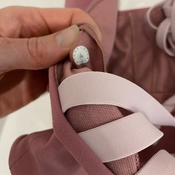 Lululemon sports bra - Picture 2 of 8